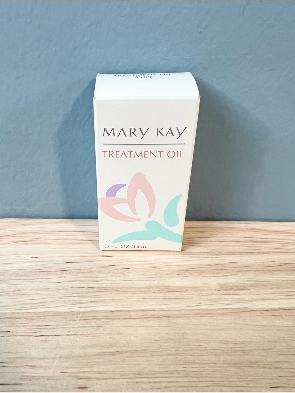 Mary Kay Fingernail Treatment Oil .5 Fl. Oz. 4505 - DISCONTINUED - NEW IN BOX